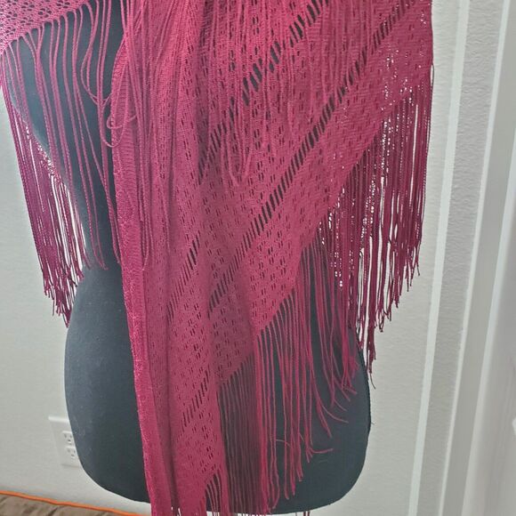 Vintage English Village Open Weave Crochet Rayon Burgandy Fringe Shawl - Picture 2 of 7